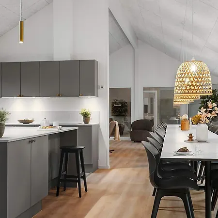 5 Star In Idestrup Semesterbostad Bøtø By