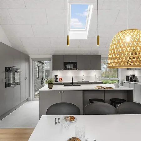 5 Star In Idestrup * Bøtø By