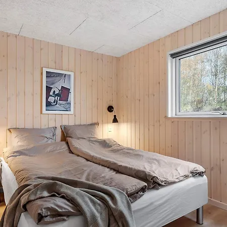 5 Star In Idestrup *