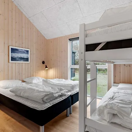 5 Star In Idestrup Semesterbostad Bøtø By